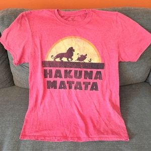 Disney The Lion King Screen Tee Hakuna Matata Size Medium AN-0613
